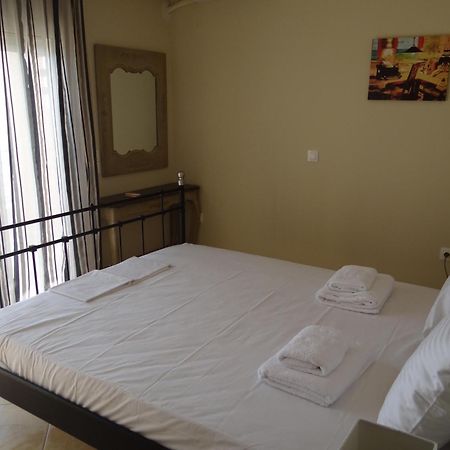 Aperanto House Paralia Loutsas الغرفة الصورة