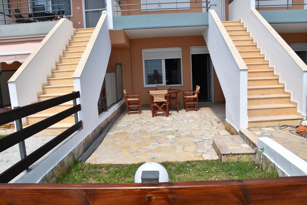 Aperanto House Paralia Loutsas المظهر الخارجي الصورة