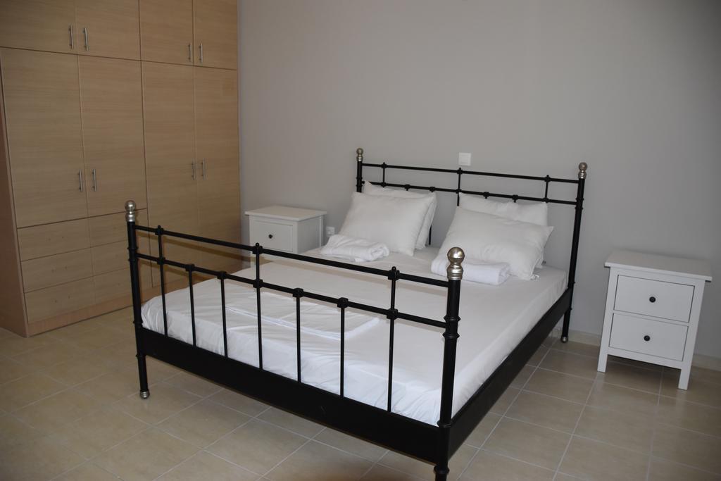 Aperanto House Paralia Loutsas المظهر الخارجي الصورة
