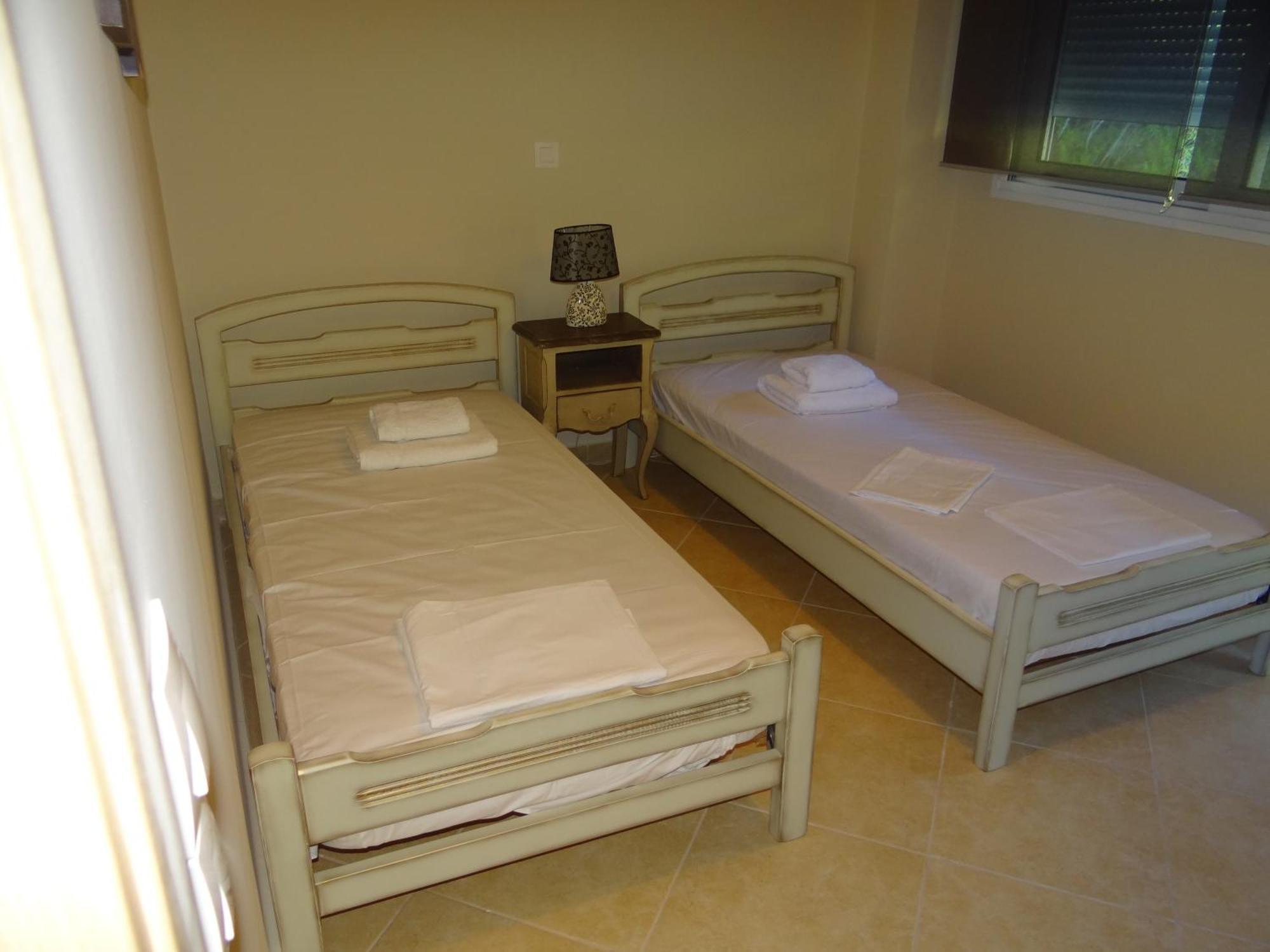 Aperanto House Paralia Loutsas الغرفة الصورة