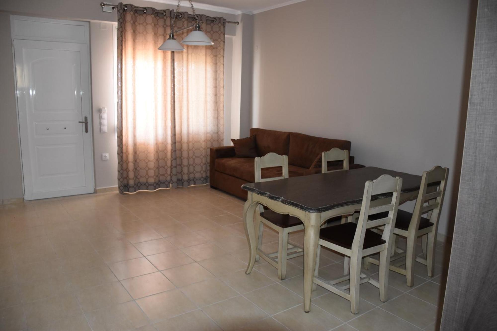 Aperanto House Paralia Loutsas الغرفة الصورة