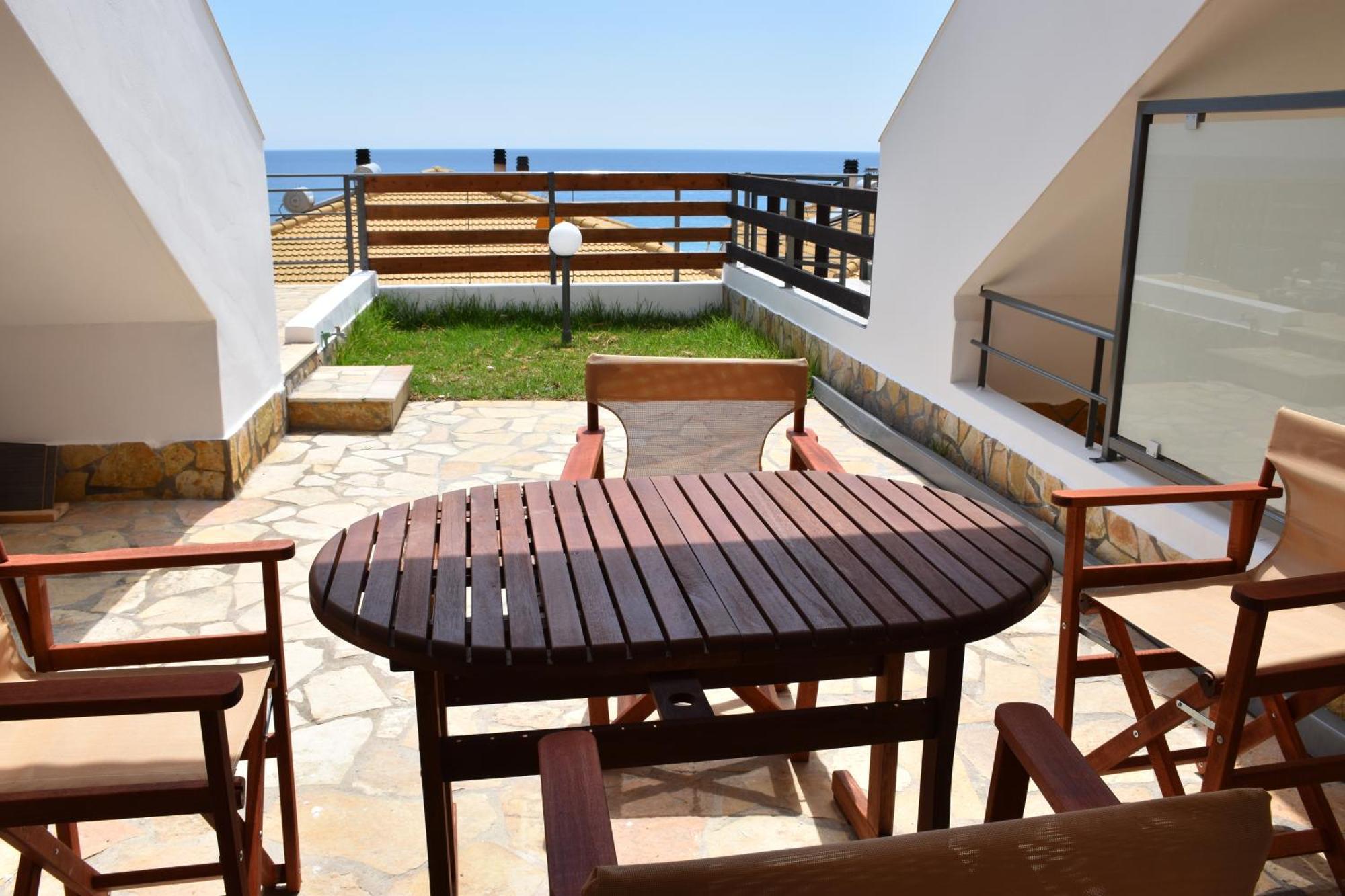 Aperanto House Paralia Loutsas الغرفة الصورة
