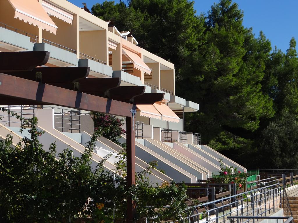 Aperanto House Paralia Loutsas المظهر الخارجي الصورة