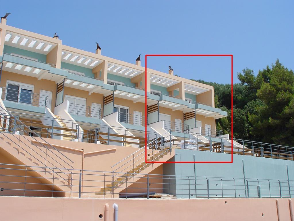Aperanto House Paralia Loutsas المظهر الخارجي الصورة
