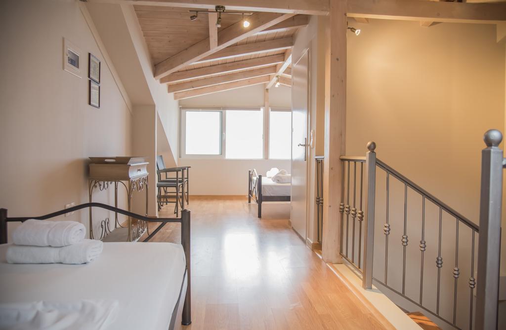 Aperanto House Paralia Loutsas المظهر الخارجي الصورة