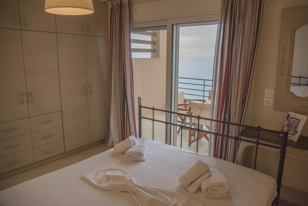 Aperanto House Paralia Loutsas المظهر الخارجي الصورة